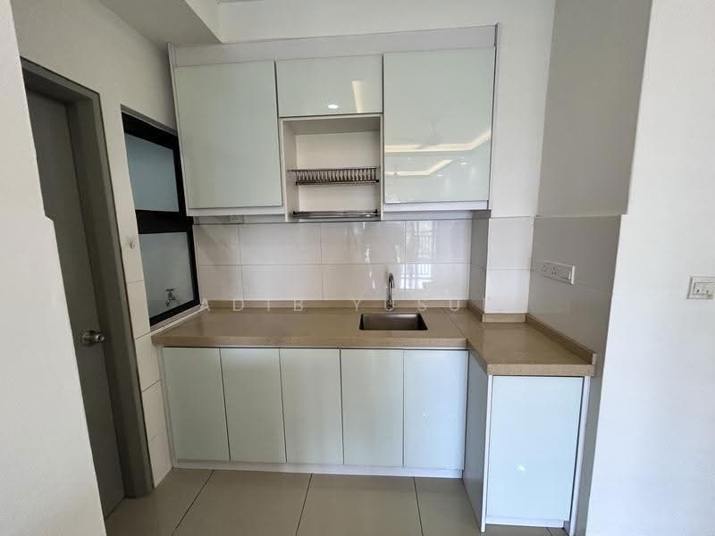 Kediaman Servis untuk Disewa di Suria Residence - Adib Yusuf - Kitchen - PropertyGuru.com.my