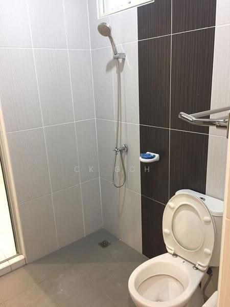 Rumah Teres 2-Tingkat untuk Disewa di Sungai Ara (Penang) - CK Goh - Bathroom - PropertyGuru.com.my