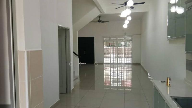 Rumah Teres 2-Tingkat untuk Disewa di Sungai Ara (Penang) - CK Goh - Living Room - PropertyGuru.com.my