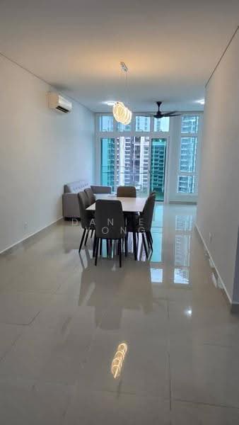 Kondominium untuk Dijual di One Medini - Daniel Yong - Living Room - PropertyGuru.com.my