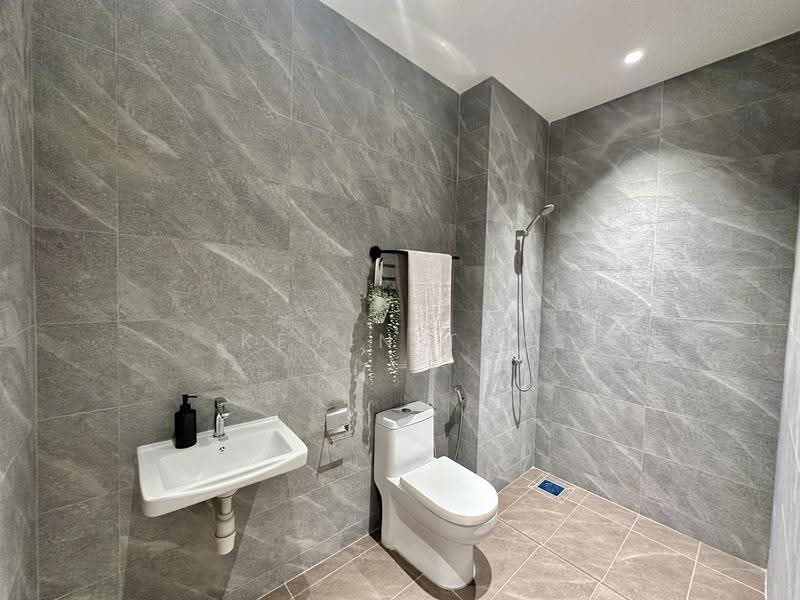 Kondominium untuk Dijual di Verte Medini Residence - Kevin Tan - Bathroom - PropertyGuru.com.my