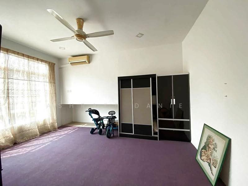 Bungalow House untuk Dijual di Kota Emerald (Rawang) - Ashraff Daniel - Bedroom - PropertyGuru.com.my