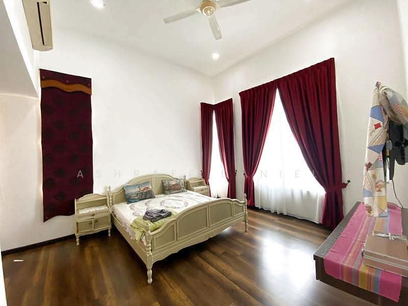 Bungalow House untuk Dijual di Kota Emerald (Rawang) - Ashraff Daniel - Bedroom - PropertyGuru.com.my