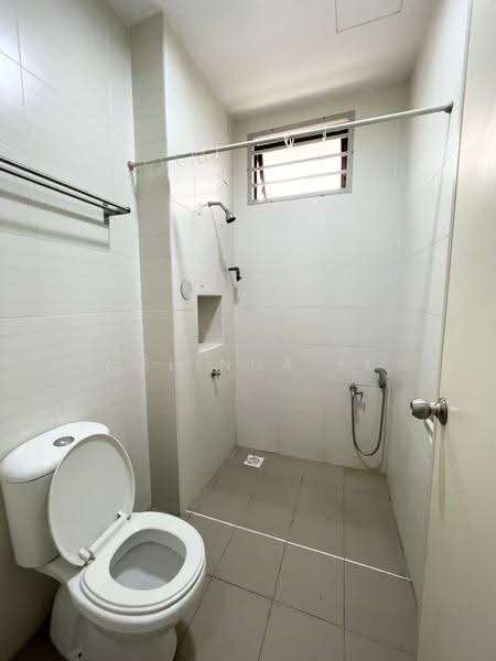 Cluster House for Sale in Taman Adda Heights (Tebrau) - Melinda Ee - Bathroom - PropertyGuru.com.my
