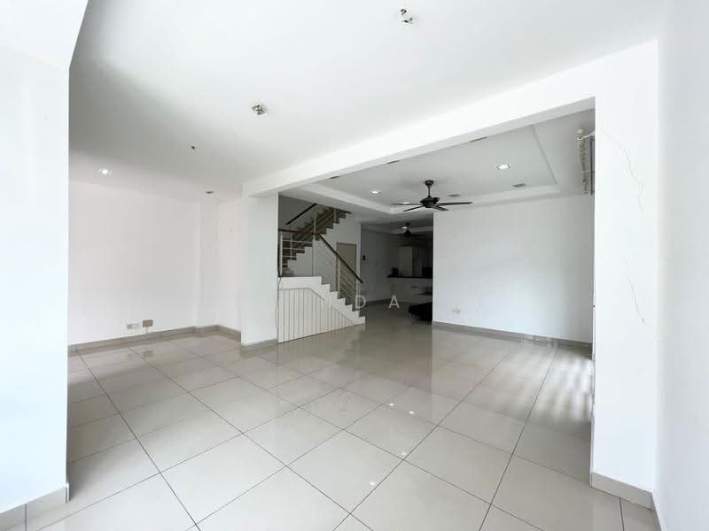 Cluster House for Sale in Taman Adda Heights (Tebrau) - Melinda Ee - Living Room - PropertyGuru.com.my
