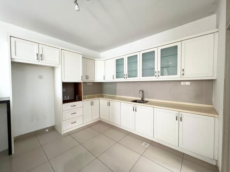 Cluster House for Sale in Taman Adda Heights (Tebrau) - Melinda Ee - Kitchen - PropertyGuru.com.my