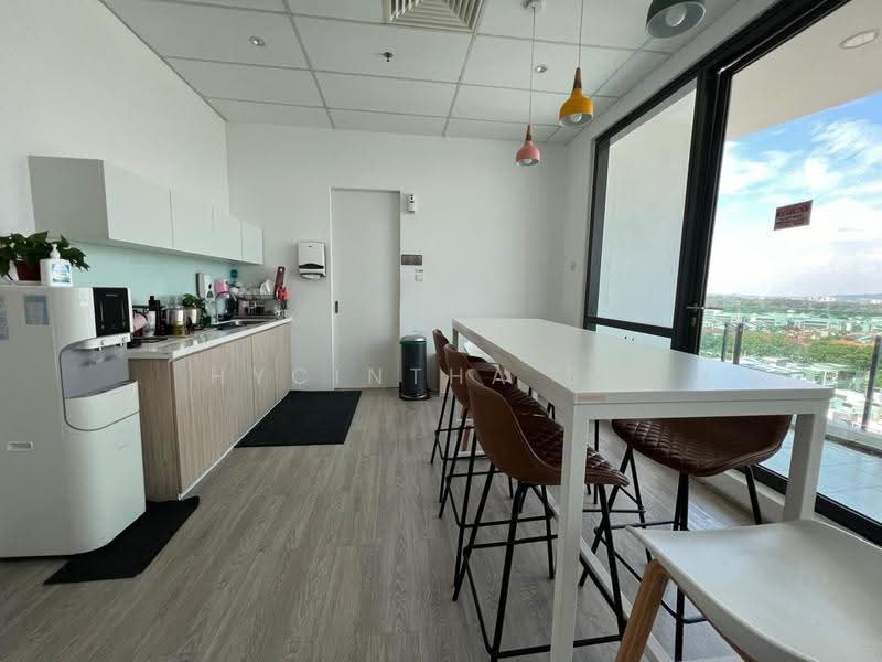 Pejabat untuk Disewa di Seksyen U1 (Glenmarie) - Hycintha Sii - Kitchen - PropertyGuru.com.my