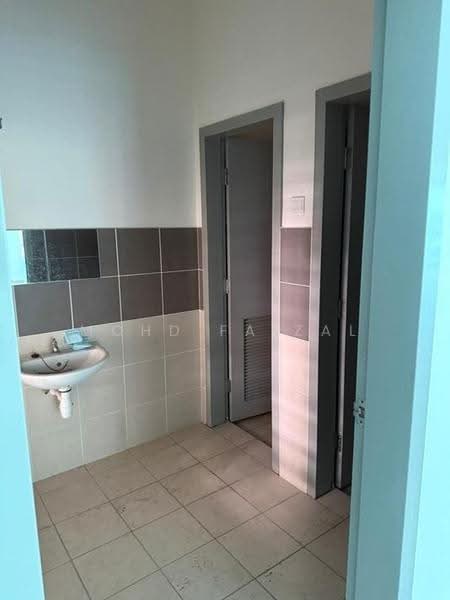 Shop for Rent in Bandar Baru Bangi (Selangor) - Mohd Faizal - Bathroom - PropertyGuru.com.my