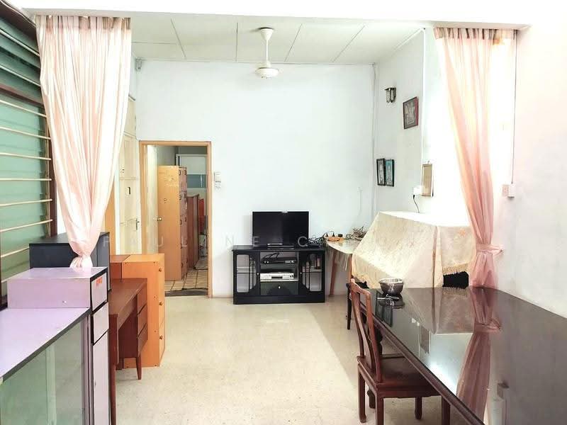 Rumah Teres 1-Tingkat untuk Disewa di Farlim (Ayer Itam) - Pauline Cheong - Living Room - PropertyGuru.com.my