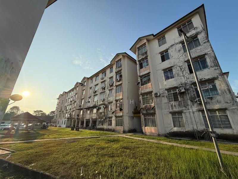 Flat for Sale at Flat Bukit Indah - Kuu Chin - Exterior - PropertyGuru.com.my
