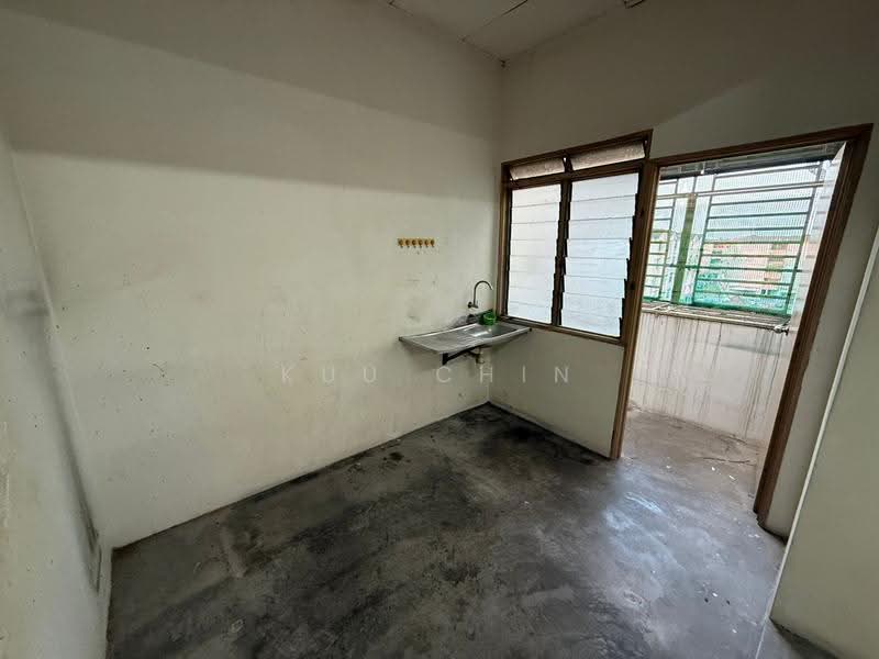 Flat for Sale at Flat Bukit Indah - Kuu Chin - Interior - PropertyGuru.com.my