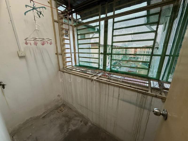 Flat for Sale at Flat Bukit Indah - Kuu Chin - Balcony - PropertyGuru.com.my