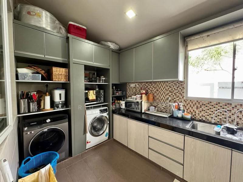 Bungalow House untuk Dijual di Seksyen 13 (Shah Alam) - Muhd Khairulnawawi Kamaruddin - Kitchen - PropertyGuru.com.my
