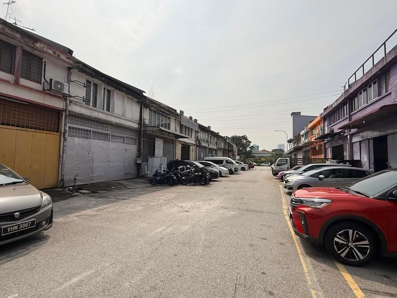 Warehouse for Rent in Bandar Sri Damansara (Selangor) - Leo Ng - Exterior - PropertyGuru.com.my