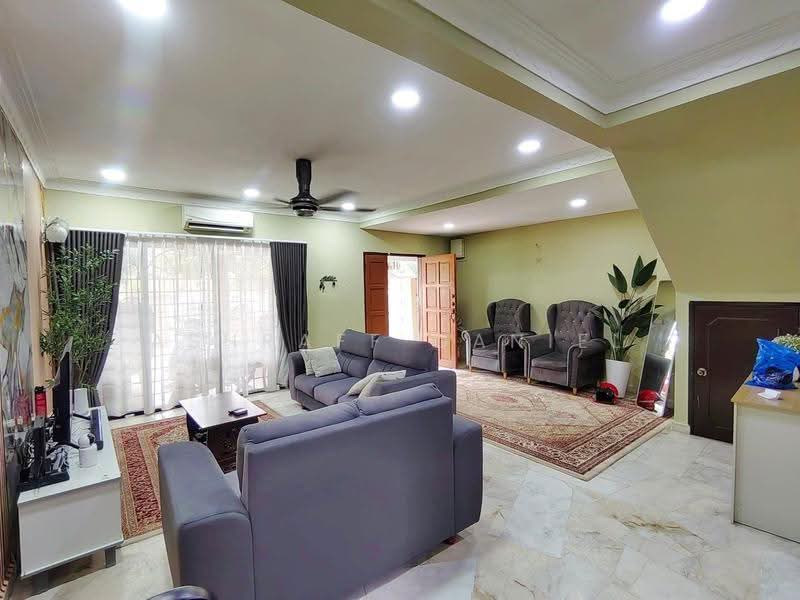 Rumah Teres 2-Tingkat untuk Dijual di PJS 3, Taman Sri Manja (Petaling Jaya) - Ashraff Daniel - Living Room - PropertyGuru.com.my