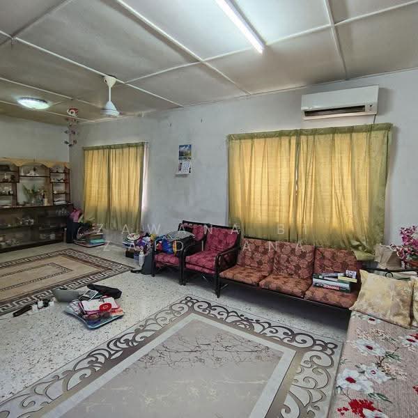 Semi-Detached House for Sale in Taman Ibukota (Setapak) - Zawana BT Zaidi Ana - Living Room - PropertyGuru.com.my