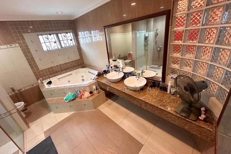 Kondominium untuk Dijual di Kemensah Villa Condominium - Ashraff Daniel - Bathroom - PropertyGuru.com.my