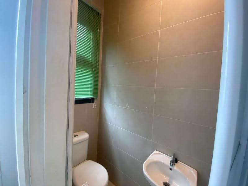Condominium for Sale at Sastra U-Thant - Rina . - Bathroom - PropertyGuru.com.my