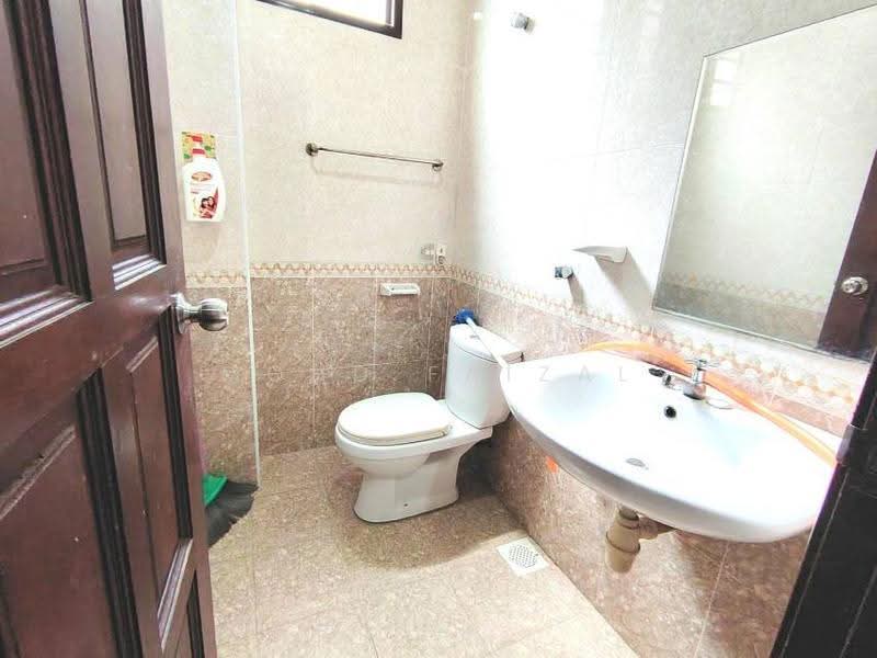 Rumah Teres 2-Tingkat untuk Dijual di Mantin (Negeri Sembilan) - Mohd Faizal - Bathroom - PropertyGuru.com.my