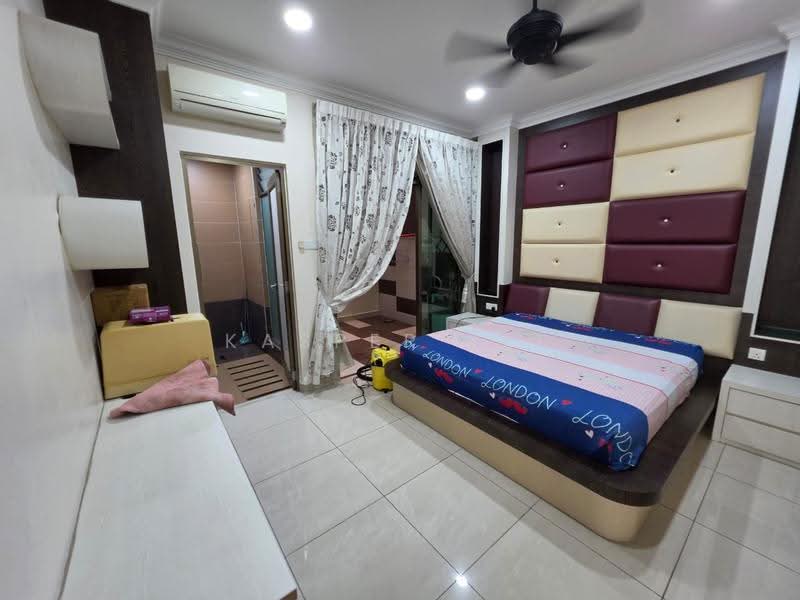 Semi-Detached House for Sale in Taman Sutera Utama (Skudai) - Kasper Lee - Bedroom - PropertyGuru.com.my