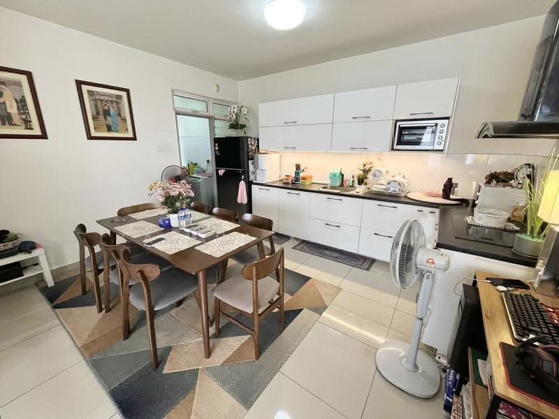 Kondominium untuk Dijual di Dwiputra Residences - Zaleha Khalid - Kitchen - PropertyGuru.com.my