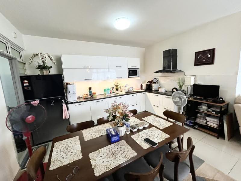 Kondominium untuk Dijual di Dwiputra Residences - Zaleha Khalid - Kitchen - PropertyGuru.com.my