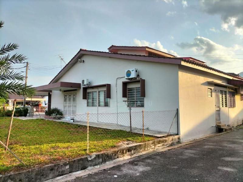 1-storey Terraced House for Sale in Ipoh (Perak) - Ck Nyau - Exterior - PropertyGuru.com.my