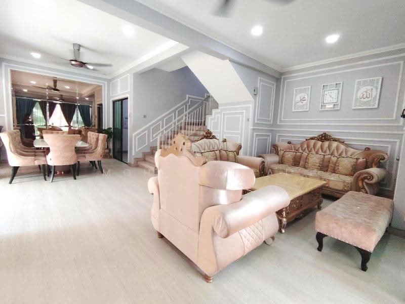 Rumah Teres 3-Tingkat untuk Dijual di Kajang (Selangor) - Mohd Faizal - Living Room - PropertyGuru.com.my