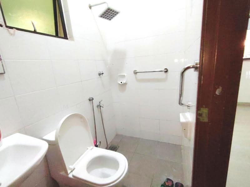 Rumah Teres 3-Tingkat untuk Dijual di Kajang (Selangor) - Mohd Faizal - Bathroom - PropertyGuru.com.my
