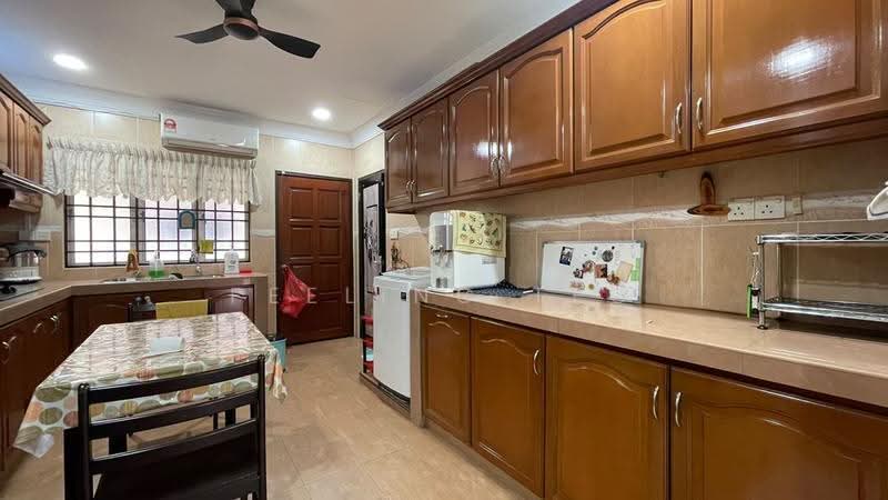 Rumah Teres untuk Disewa di Bandar Botanic (Klang) - Feeling Teo - Kitchen - PropertyGuru.com.my