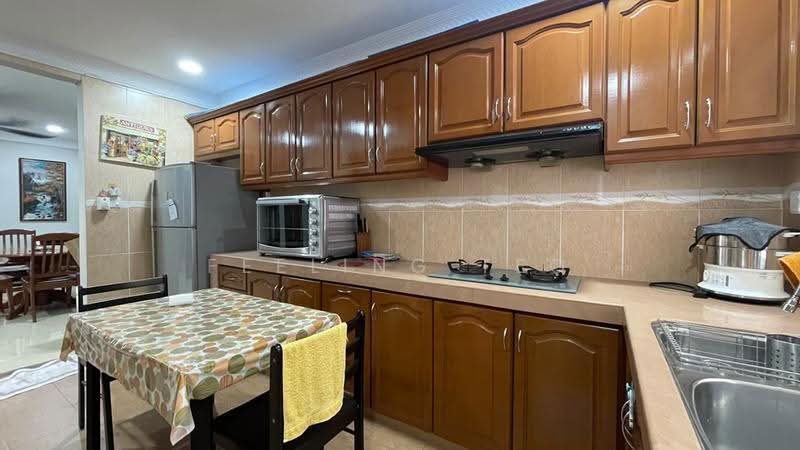 Rumah Teres untuk Disewa di Bandar Botanic (Klang) - Feeling Teo - Kitchen - PropertyGuru.com.my