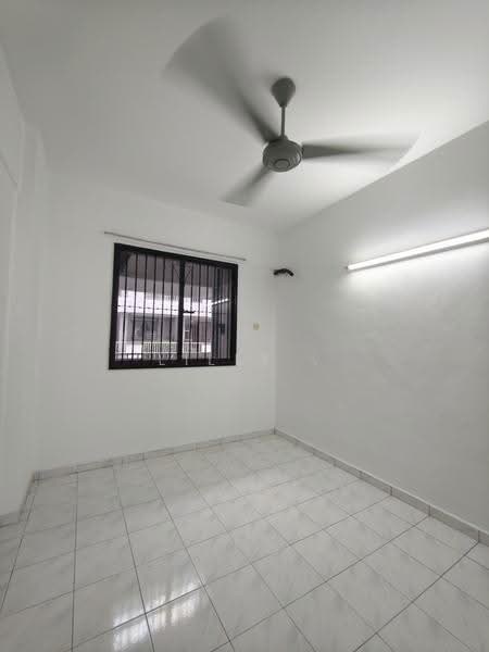 Pangsapuri untuk Dijual di Greenlane Heights Block B - Lilly . - Interior - PropertyGuru.com.my