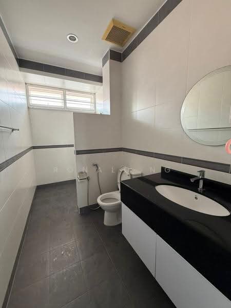 Semi-Detached House for Sale in Sungai Ara (Penang) - Ronald Ng - Bathroom - PropertyGuru.com.my