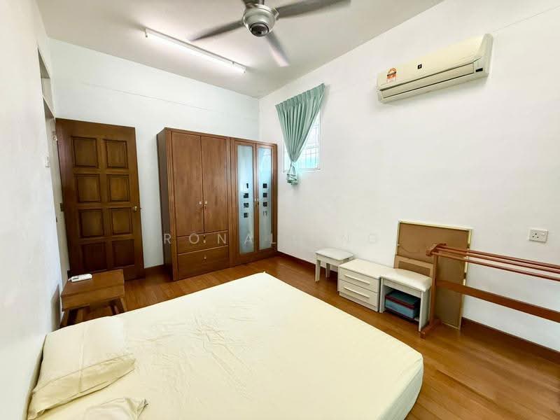 Semi-Detached House for Sale in Sungai Ara (Penang) - Ronald Ng - Bedroom - PropertyGuru.com.my