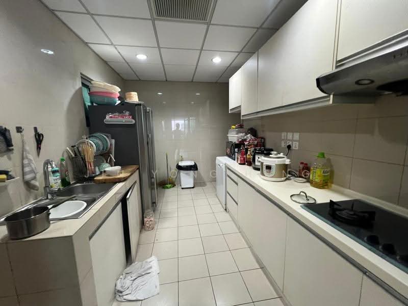 Kondominium untuk Dijual di 10 Mont Kiara @ MK10 - Jin Yong Heng - Kitchen - PropertyGuru.com.my