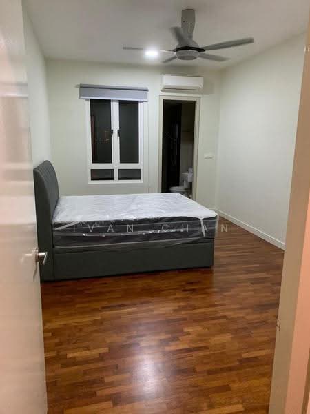 Kondominium untuk Dijual di Vina Residency (Vina Versatile Homes) - Ivan Chan - Bedroom - PropertyGuru.com.my