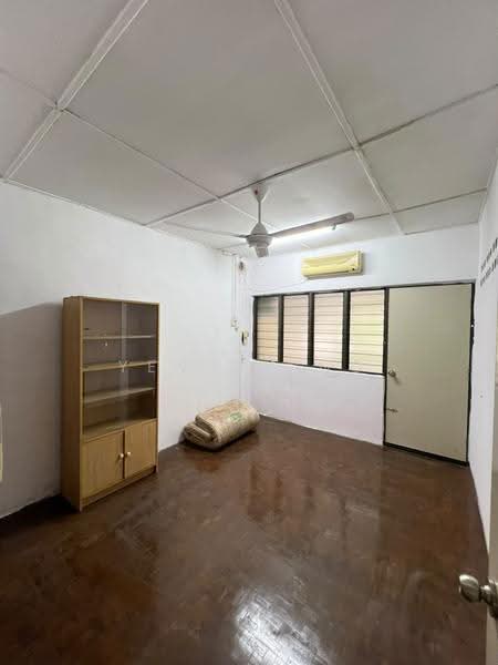 2-storey Terraced House for Rent in Kepong Baru (Kepong) - Yen Ching - Interior - PropertyGuru.com.my