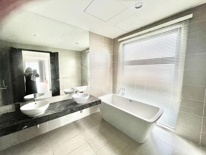 Rumah Berkembar untuk Dijual di Putrajaya Wilayah Persekutuan (Presint 8) - Zaleha Khalid - Bathroom - PropertyGuru.com.my
