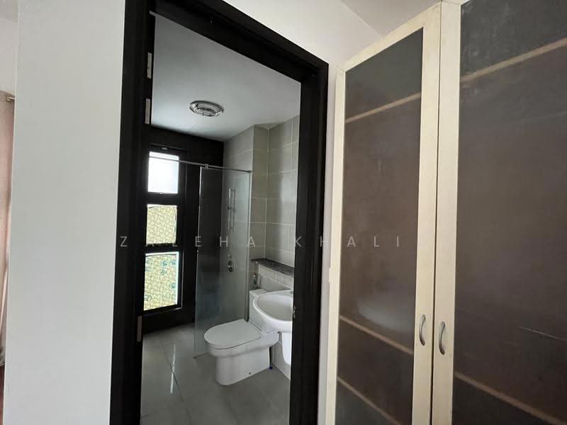 Rumah Berkembar untuk Dijual di Putrajaya Wilayah Persekutuan (Presint 8) - Zaleha Khalid - Bathroom - PropertyGuru.com.my