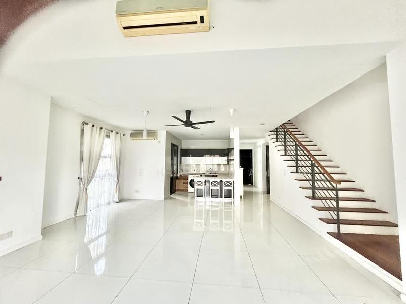 Rumah Berkembar untuk Dijual di Putrajaya Wilayah Persekutuan (Presint 8) - Zaleha Khalid - Living Room - PropertyGuru.com.my
