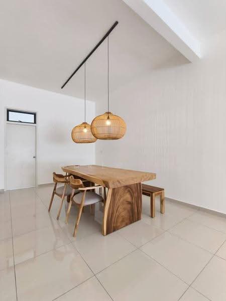 2-storey Terraced House for Rent in Taman Desa Tebrau (Tebrau) - Andrew Teo - Dining Room - PropertyGuru.com.my