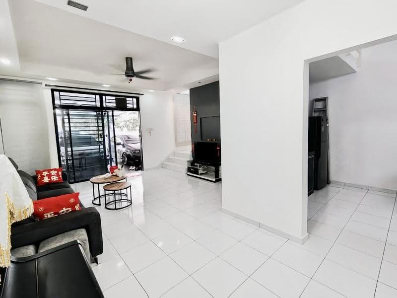 1.5-storey Terraced House for Sale in Bukit Indah (Iskandar Puteri (Nusajaya)) - Janice . - Living Room - PropertyGuru.com.my