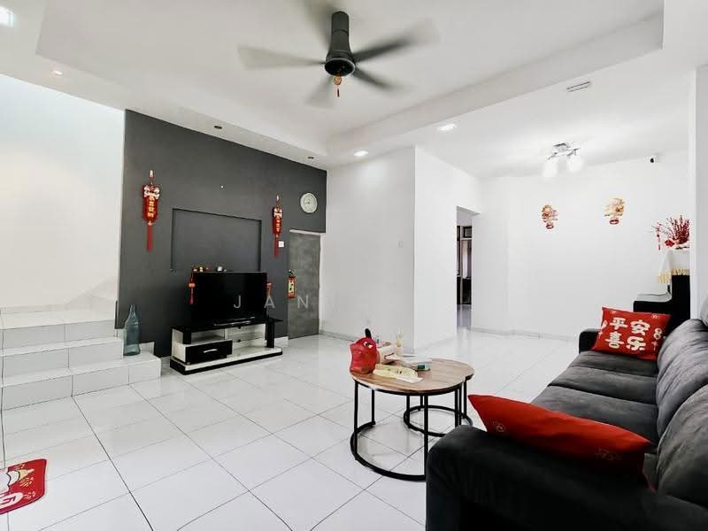 1.5-storey Terraced House for Sale in Bukit Indah (Iskandar Puteri (Nusajaya)) - Janice . - Living Room - PropertyGuru.com.my