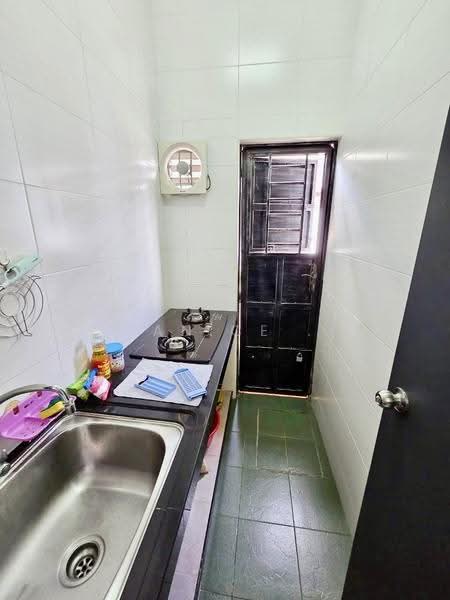 1.5-storey Terraced House for Sale in Bukit Indah (Iskandar Puteri (Nusajaya)) - Janice . - Kitchen - PropertyGuru.com.my