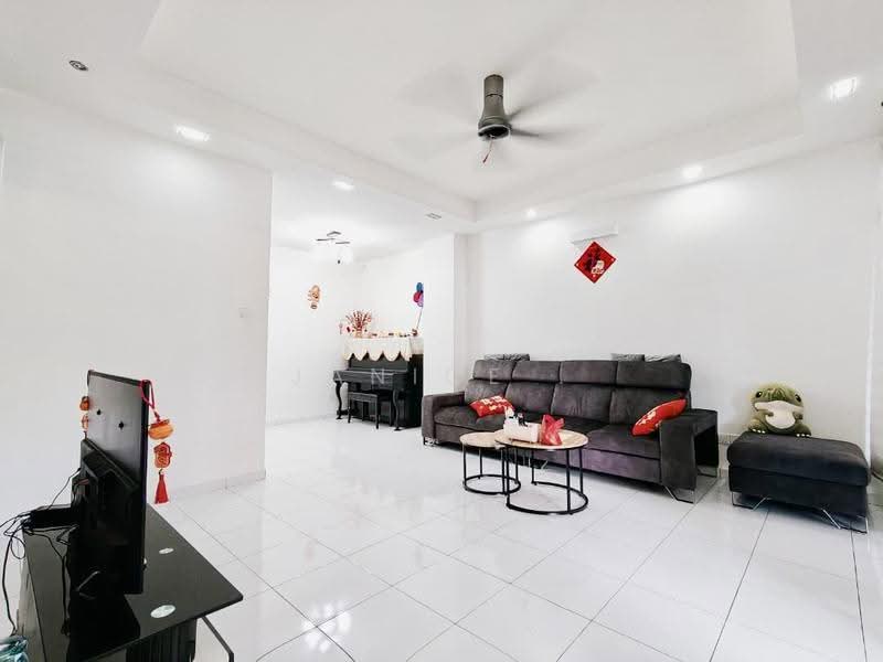 1.5-storey Terraced House for Sale in Bukit Indah (Iskandar Puteri (Nusajaya)) - Janice . - Living Room - PropertyGuru.com.my