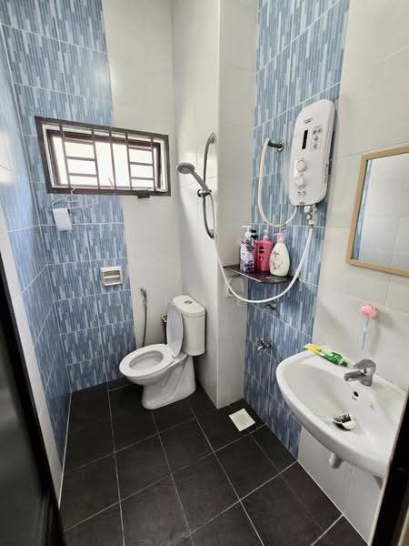 1.5-storey Terraced House for Sale in Bukit Indah (Iskandar Puteri (Nusajaya)) - Janice . - Bathroom - PropertyGuru.com.my