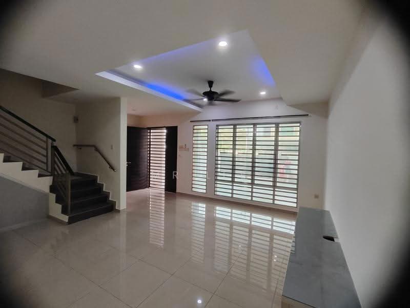 Rumah Teres 2-Tingkat untuk Dijual di Taman Lapangan Hartamas (Ipoh) - Mr Lee - Living Room - PropertyGuru.com.my