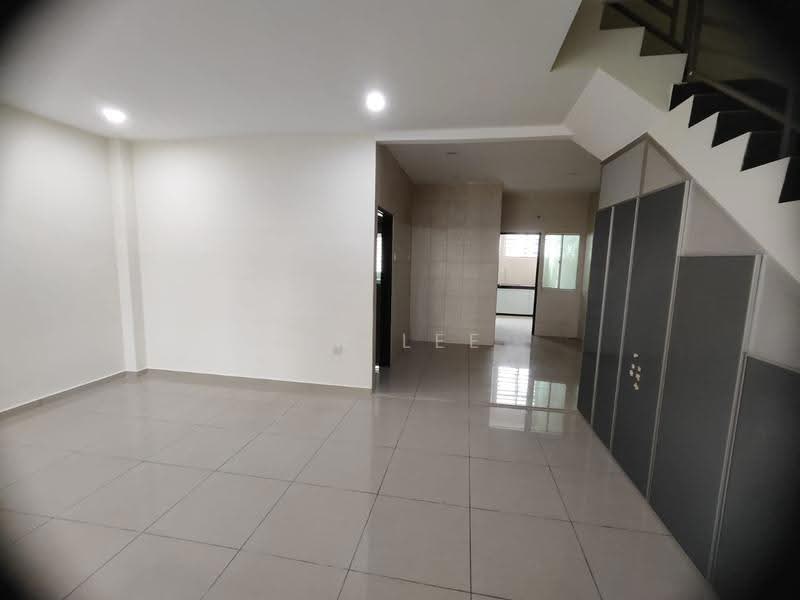 Rumah Teres 2-Tingkat untuk Dijual di Taman Lapangan Hartamas (Ipoh) - Mr Lee - Living Room - PropertyGuru.com.my