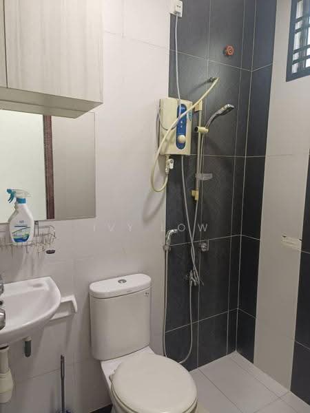 2-storey Terraced House for Rent in Taman Bestari Indah (Ulu Tiram) - Ivy Low - Bathroom - PropertyGuru.com.my