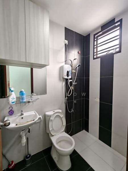 2-storey Terraced House for Rent in Taman Bestari Indah (Ulu Tiram) - Ivy Low - Bathroom - PropertyGuru.com.my